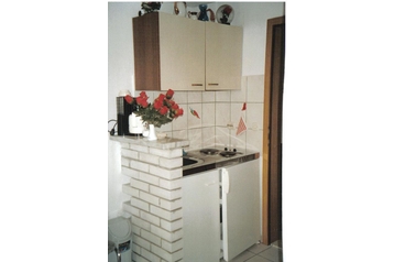 Privatni smještaj Gradac 2